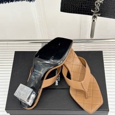 Saint Laurent /圣罗兰26WF新品透明跟夹脚粗跟方头人字拖鞋方头夹脚勾勒纤细脚型透明粗跟隐 Saint Laurent /圣罗兰26WF新品透明跟夹脚粗跟方头人字拖鞋方头夹脚勾勒纤细脚型透明粗跟隐