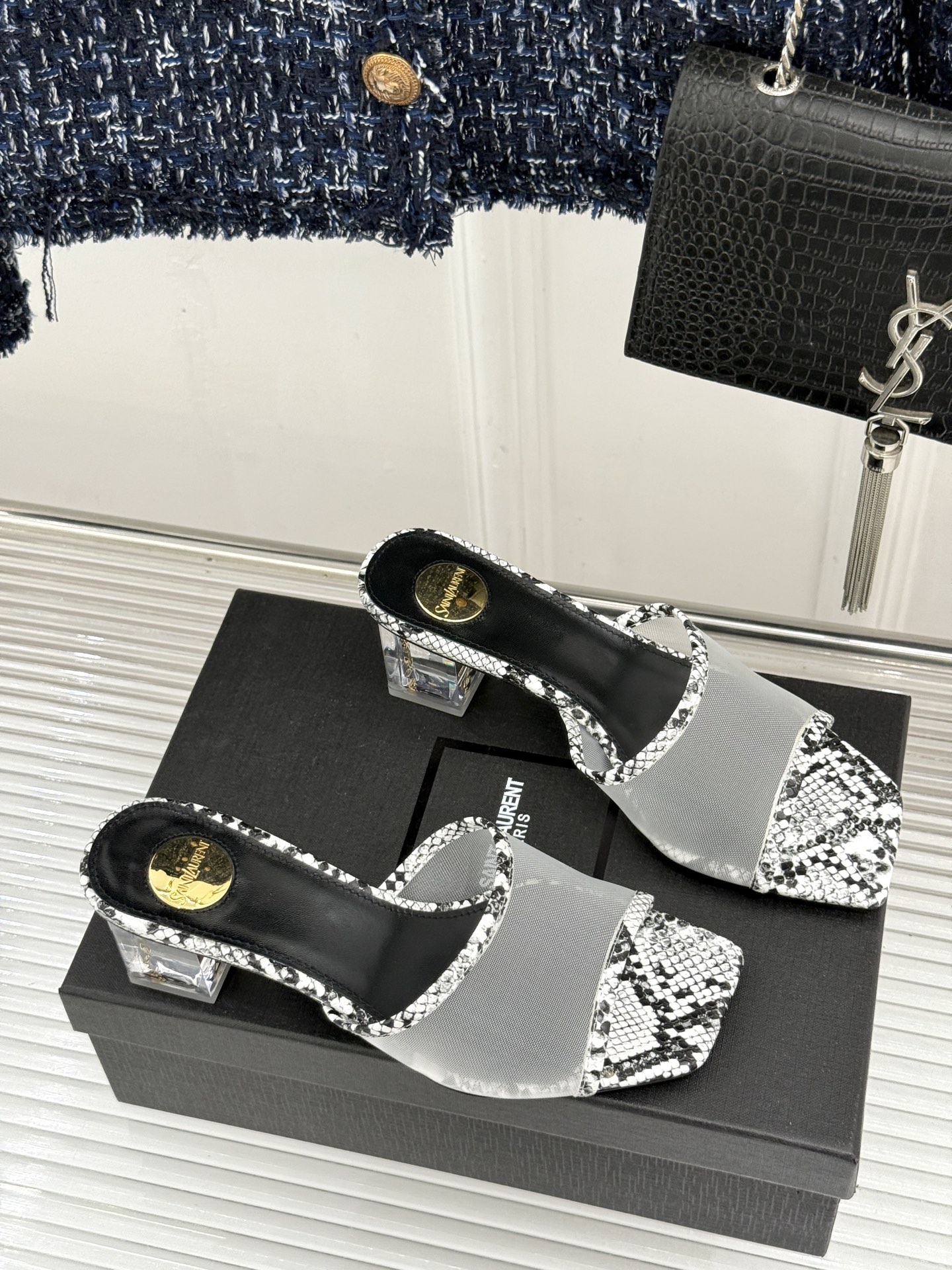 Saint Laurent /圣罗兰26WF新品一字带网面透明跟方头粗跟拖鞋织网纱透出清透呼吸感一字带利