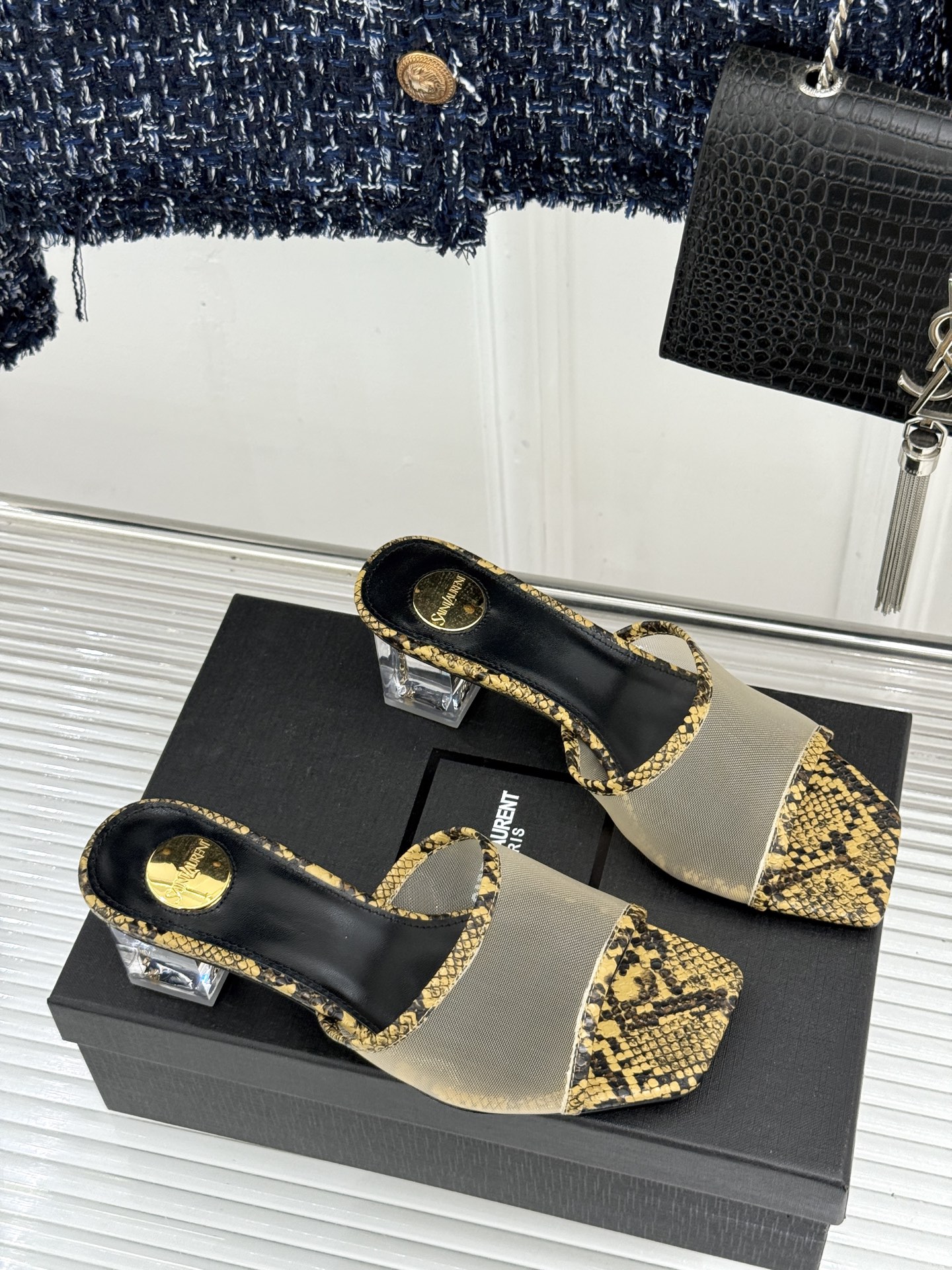 Saint Laurent /圣罗兰26WF新品一字带网面透明跟方头粗跟拖鞋织网纱透出清透呼吸感一字带利
