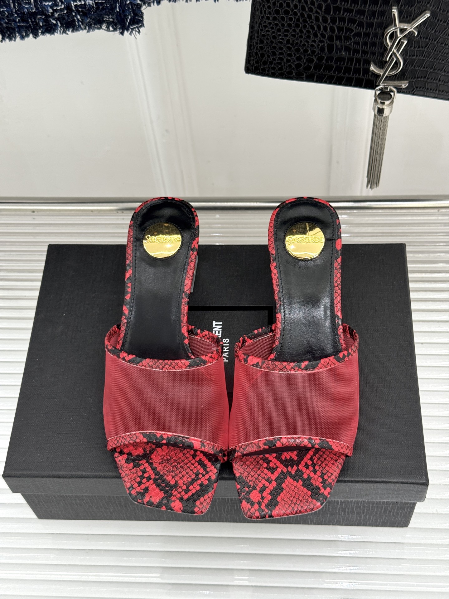 Saint Laurent /圣罗兰26WF新品一字带网面透明跟方头粗跟拖鞋织网纱透出清透呼吸感一字带利