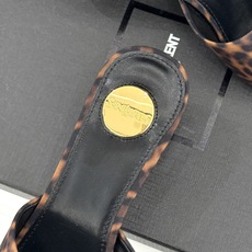 Saint Laurent /圣罗兰26WF新品一字带透明跟方头粗跟拖鞋方头廓形利落又高级透明粗跟稳当显 Saint Laurent /圣罗兰26WF新品一字带透明跟方头粗跟拖鞋方头廓形利落又高级透明粗跟稳当显