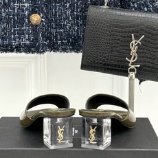 Saint Laurent /圣罗兰26WF新品一字带透明跟方头粗跟拖鞋方头廓形利落又高级透明粗跟稳当显 Saint Laurent /圣罗兰26WF新品一字带透明跟方头粗跟拖鞋方头廓形利落又高级透明粗跟稳当显