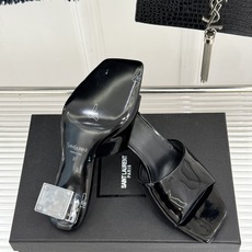Saint Laurent /圣罗兰26WF新品一字带透明跟方头粗跟拖鞋方头廓形利落又高级透明粗跟稳当显 Saint Laurent /圣罗兰26WF新品一字带透明跟方头粗跟拖鞋方头廓形利落又高级透明粗跟稳当显