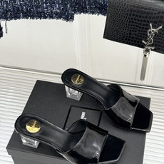 Saint Laurent /圣罗兰26WF新品一字带透明跟方头粗跟拖鞋方头廓形利落又高级透明粗跟稳当显 Saint Laurent /圣罗兰26WF新品一字带透明跟方头粗跟拖鞋方头廓形利落又高级透明粗跟稳当显