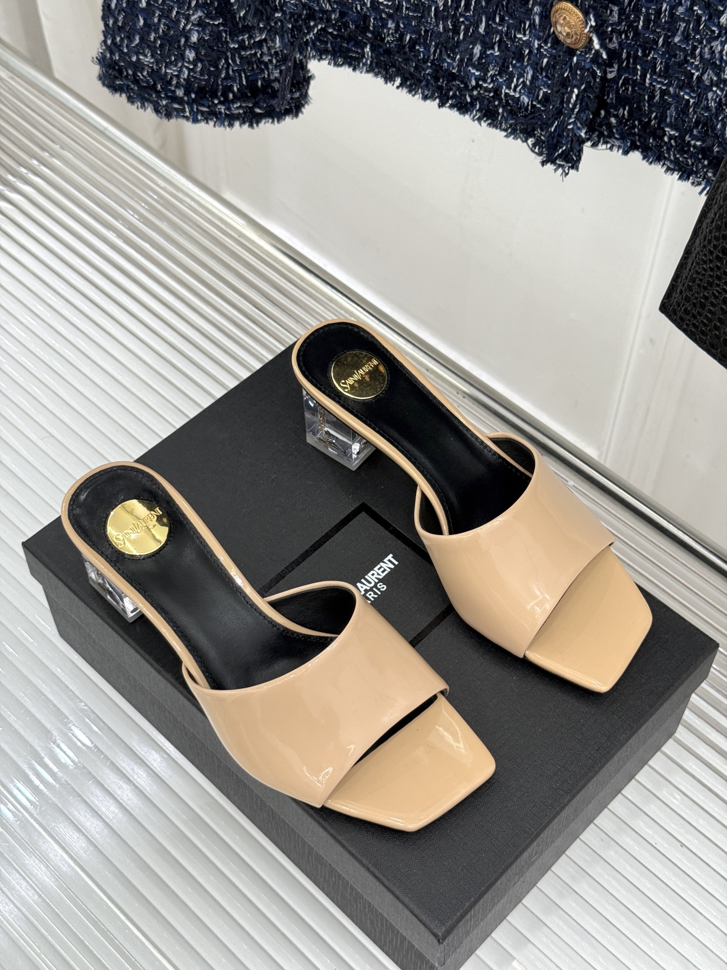 Saint Laurent /圣罗兰26WF新品一字带透明跟方头粗跟拖鞋方头廓形利落又高级透明粗跟稳当显