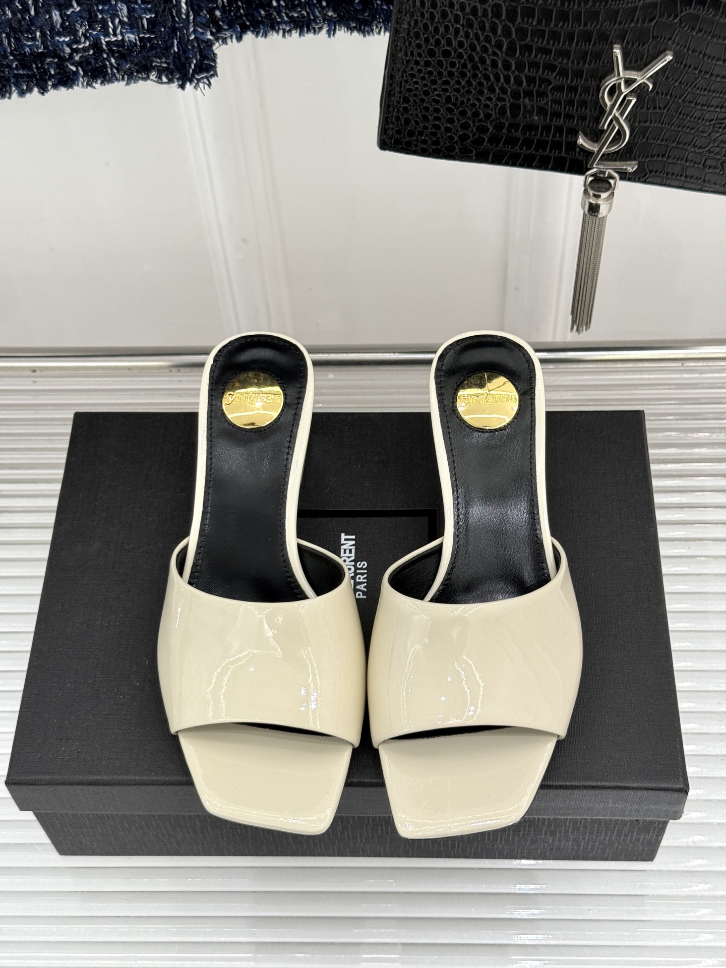 Saint Laurent /圣罗兰26WF新品一字带透明跟方头粗跟拖鞋方头廓形利落又高级透明粗跟稳当显