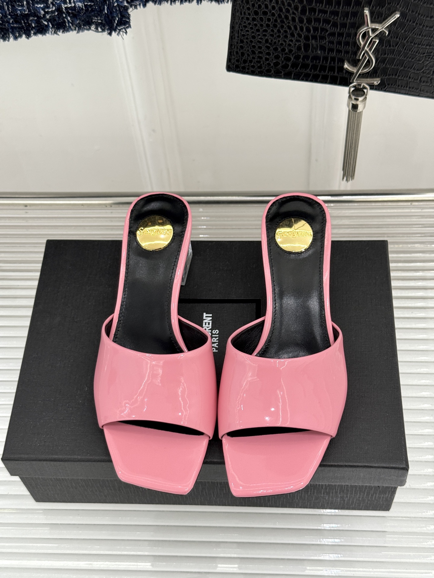 Saint Laurent /圣罗兰26WF新品一字带透明跟方头粗跟拖鞋方头廓形利落又高级透明粗跟稳当显