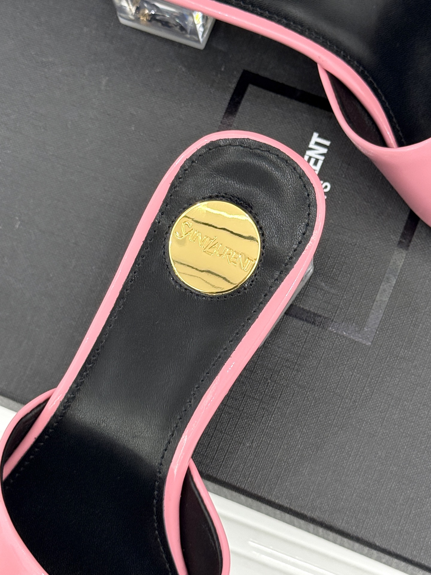 Saint Laurent /圣罗兰26WF新品一字带透明跟方头粗跟拖鞋方头廓形利落又高级透明粗跟稳当显