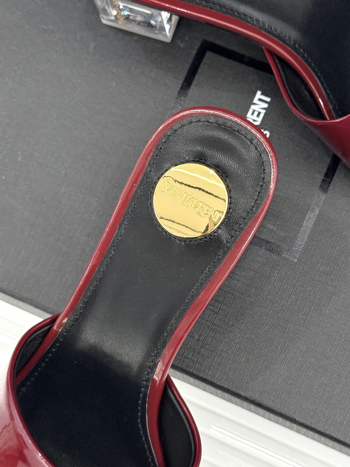 Saint Laurent /圣罗兰26WF新品一字带透明跟方头粗跟拖鞋方头廓形利落又高级透明粗跟稳当显