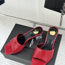 Saint Laurent /圣罗兰26WF新品一字带透明跟方头粗跟拖鞋方头廓形利落又高级透明粗跟稳当显 Saint Laurent /圣罗兰26WF新品一字带透明跟方头粗跟拖鞋方头廓形利落又高级透明粗跟稳当显