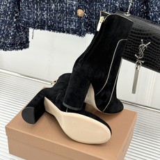 Gianvito Rossi 26WF秋冬新品圆头复古拼接粗跟短靴长靴复古圆头复刻经典感异材拼接质感出众 Gianvito Rossi 26WF秋冬新品圆头复古拼接粗跟短靴长靴复古圆头复刻经典感异材拼接质感出众