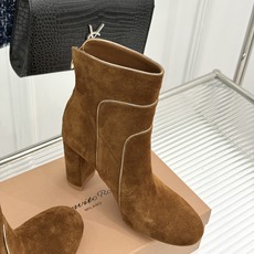 Gianvito Rossi 26WF秋冬新品圆头复古拼接粗跟短靴长靴复古圆头复刻经典感异材拼接质感出众 Gianvito Rossi 26WF秋冬新品圆头复古拼接粗跟短靴长靴复古圆头复刻经典感异材拼接质感出众