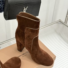 Gianvito Rossi 26WF秋冬新品圆头复古拼接粗跟短靴长靴复古圆头复刻经典感异材拼接质感出众 Gianvito Rossi 26WF秋冬新品圆头复古拼接粗跟短靴长靴复古圆头复刻经典感异材拼接质感出众