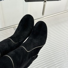长靴 Gianvito Rossi 26WF秋冬新品圆头复古拼接粗跟短靴长靴复古圆头复刻经典感异材拼接质 长靴 Gianvito Rossi 26WF秋冬新品圆头复古拼接粗跟短靴长靴复古圆头复刻经典感异材拼接质