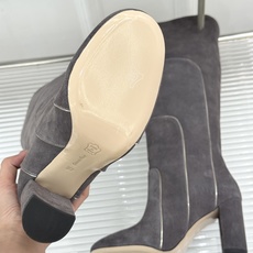 长靴 Gianvito Rossi 26WF秋冬新品圆头复古拼接粗跟短靴长靴复古圆头复刻经典感异材拼接质 长靴 Gianvito Rossi 26WF秋冬新品圆头复古拼接粗跟短靴长靴复古圆头复刻经典感异材拼接质
