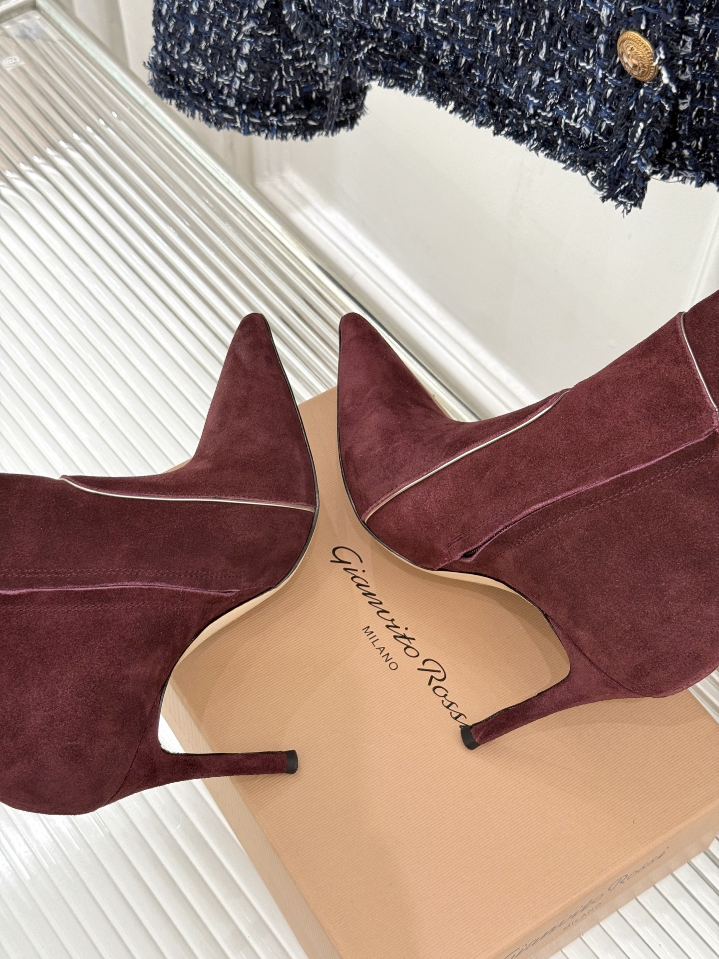 Gianvito Rossi 26WF秋冬新品尖头复古拼接细跟高跟短靴长靴复古拼接重塑尖头格调细高跟撑起