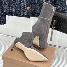 Gianvito Rossi 26WF秋冬新品尖头复古拼接细跟高跟短靴长靴复古拼接重塑尖头格调细高跟撑起 Gianvito Rossi 26WF秋冬新品尖头复古拼接细跟高跟短靴长靴复古拼接重塑尖头格调细高跟撑起