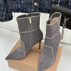 Gianvito Rossi 26WF秋冬新品尖头复古拼接细跟高跟短靴长靴复古拼接重塑尖头格调细高跟撑起 Gianvito Rossi 26WF秋冬新品尖头复古拼接细跟高跟短靴长靴复古拼接重塑尖头格调细高跟撑起
