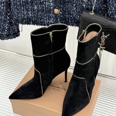 Gianvito Rossi 26WF秋冬新品尖头复古拼接细跟高跟短靴长靴复古拼接重塑尖头格调细高跟撑起 Gianvito Rossi 26WF秋冬新品尖头复古拼接细跟高跟短靴长靴复古拼接重塑尖头格调细高跟撑起