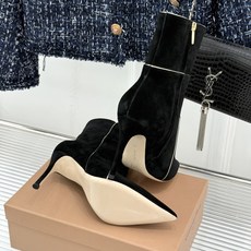 Gianvito Rossi 26WF秋冬新品尖头复古拼接细跟高跟短靴长靴复古拼接重塑尖头格调细高跟撑起 Gianvito Rossi 26WF秋冬新品尖头复古拼接细跟高跟短靴长靴复古拼接重塑尖头格调细高跟撑起