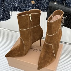 Gianvito Rossi 26WF秋冬新品尖头复古拼接细跟高跟短靴长靴复古拼接重塑尖头格调细高跟撑起 Gianvito Rossi 26WF秋冬新品尖头复古拼接细跟高跟短靴长靴复古拼接重塑尖头格调细高跟撑起
