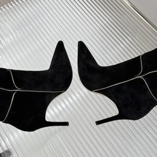 Gianvito Rossi 26WF秋冬新品尖头复古拼接细跟高跟短靴长靴复古拼接重塑尖头格调细高跟撑起 Gianvito Rossi 26WF秋冬新品尖头复古拼接细跟高跟短靴长靴复古拼接重塑尖头格调细高跟撑起