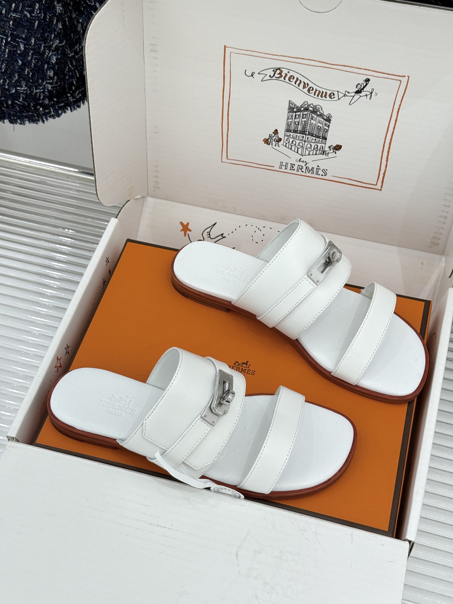 （配原版飞机盒）Hermès/爱马仕26WF新品Kelly扣一字带拖鞋夏日衣橱的点睛之笔质感经得住反复打