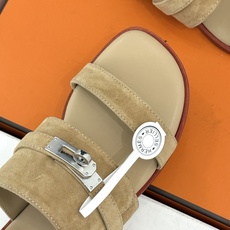 (配原版飞机盒)Hermès/爱马仕26WF新品Kelly扣一字带拖鞋夏日衣橱的点睛之笔质感经得住反复打 (配原版飞机盒)Hermès/爱马仕26WF新品Kelly扣一字带拖鞋夏日衣橱的点睛之笔质感经得住反复打