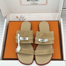 (配原版飞机盒)Hermès/爱马仕26WF新品Kelly扣一字带拖鞋夏日衣橱的点睛之笔质感经得住反复打 (配原版飞机盒)Hermès/爱马仕26WF新品Kelly扣一字带拖鞋夏日衣橱的点睛之笔质感经得住反复打