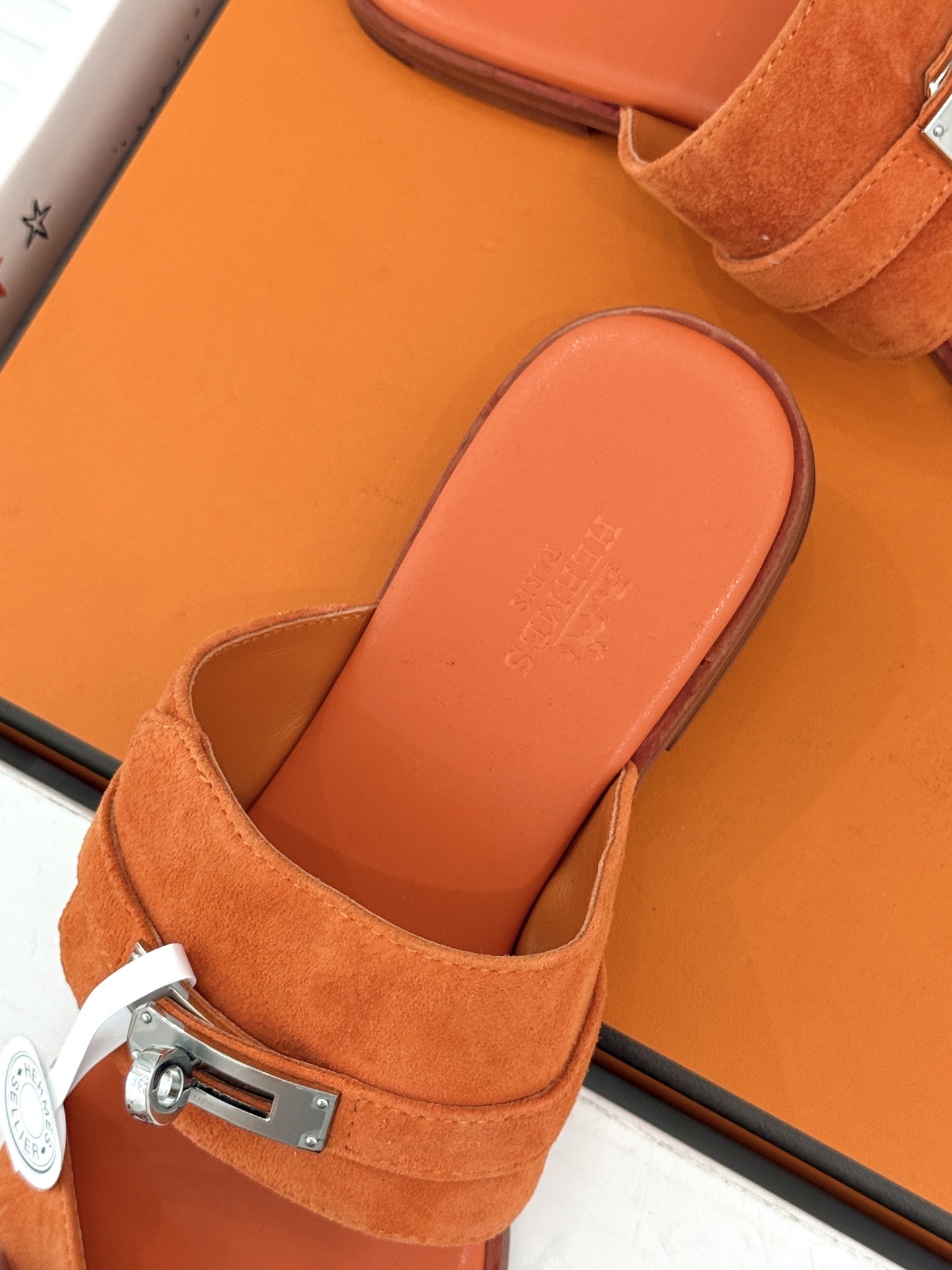 （配原版飞机盒）Hermès/爱马仕26WF新品Kelly扣一字带拖鞋夏日衣橱的点睛之笔质感经得住反复打