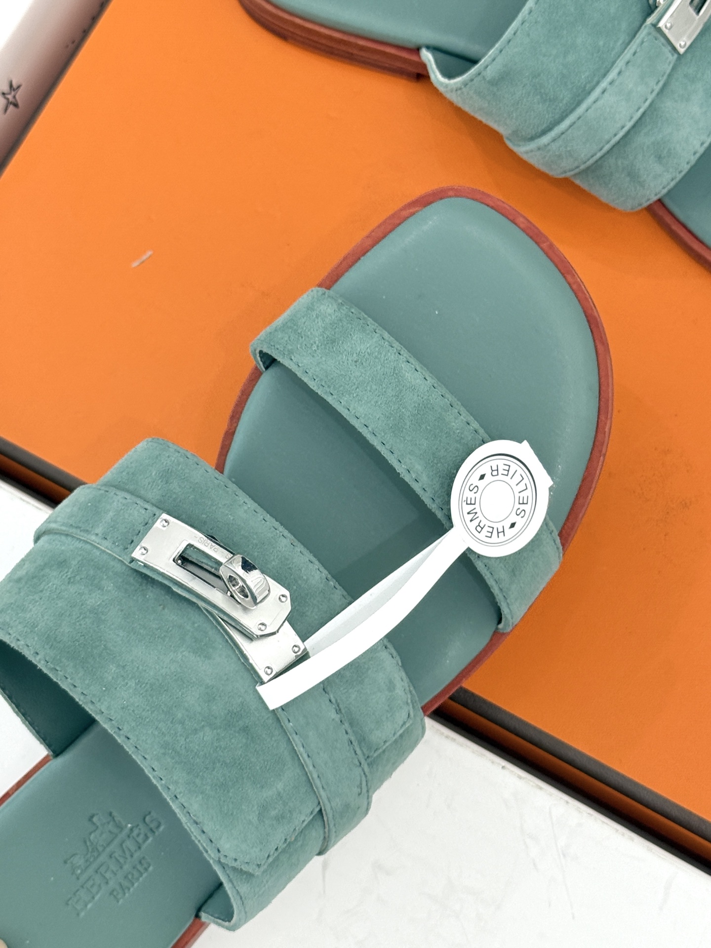 （配原版飞机盒）Hermès/爱马仕26WF新品Kelly扣一字带拖鞋夏日衣橱的点睛之笔质感经得住反复打