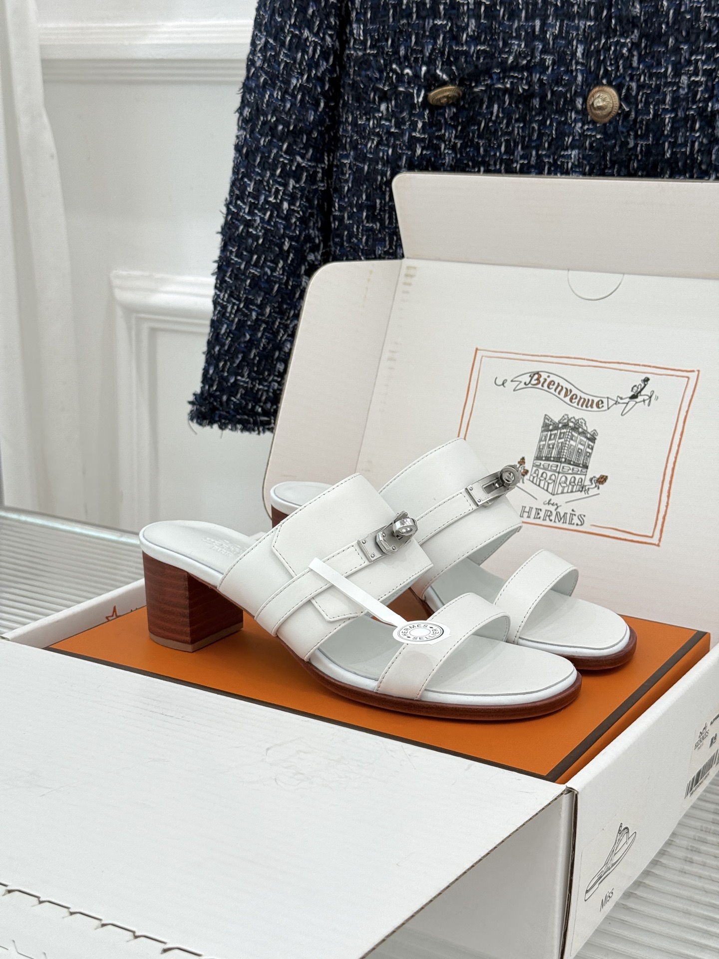 （配原版飞机盒）Hermès/爱马仕26WF新品Kelly扣一字带拖鞋夏日衣橱的点睛之笔质感经得住反复打