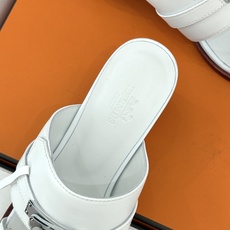 (配原版飞机盒)Hermès/爱马仕26WF新品Kelly扣一字带拖鞋夏日衣橱的点睛之笔质感经得住反复打 (配原版飞机盒)Hermès/爱马仕26WF新品Kelly扣一字带拖鞋夏日衣橱的点睛之笔质感经得住反复打