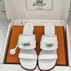 (配原版飞机盒)Hermès/爱马仕26WF新品Kelly扣一字带拖鞋夏日衣橱的点睛之笔质感经得住反复打 (配原版飞机盒)Hermès/爱马仕26WF新品Kelly扣一字带拖鞋夏日衣橱的点睛之笔质感经得住反复打