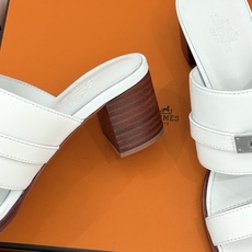 (配原版飞机盒)Hermès/爱马仕26WF新品Kelly扣一字带拖鞋夏日衣橱的点睛之笔质感经得住反复打 (配原版飞机盒)Hermès/爱马仕26WF新品Kelly扣一字带拖鞋夏日衣橱的点睛之笔质感经得住反复打