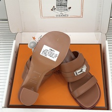 (配原版飞机盒)Hermès/爱马仕26WF新品Kelly扣一字带拖鞋夏日衣橱的点睛之笔质感经得住反复打 (配原版飞机盒)Hermès/爱马仕26WF新品Kelly扣一字带拖鞋夏日衣橱的点睛之笔质感经得住反复打