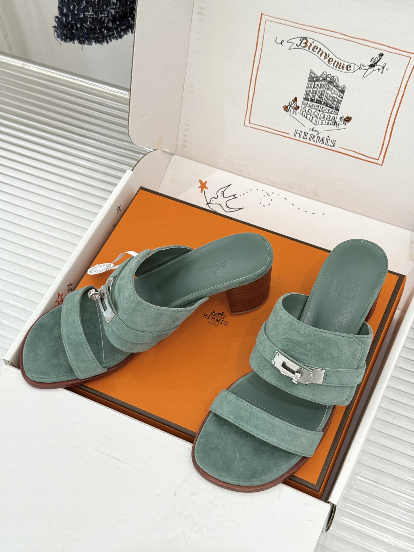 （配原版飞机盒）Hermès/爱马仕26WF新品Kelly扣一字带拖鞋夏日衣橱的点睛之笔质感经得住反复打