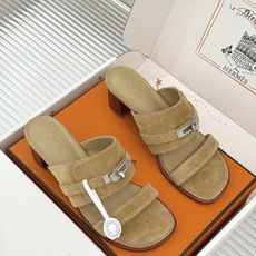 (配原版飞机盒)Hermès/爱马仕26WF新品Kelly扣一字带拖鞋夏日衣橱的点睛之笔质感经得住反复打 (配原版飞机盒)Hermès/爱马仕26WF新品Kelly扣一字带拖鞋夏日衣橱的点睛之笔质感经得住反复打