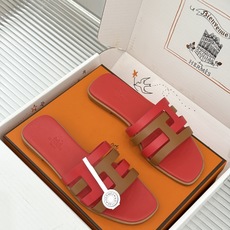 (配原版飞机盒)Hermès/爱马仕26WF新品拼色一字带拖鞋春夏衣橱点睛之笔质感经得住反复打量能穿好多 (配原版飞机盒)Hermès/爱马仕26WF新品拼色一字带拖鞋春夏衣橱点睛之笔质感经得住反复打量能穿好多