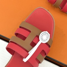 (配原版飞机盒)Hermès/爱马仕26WF新品拼色一字带拖鞋春夏衣橱点睛之笔质感经得住反复打量能穿好多 (配原版飞机盒)Hermès/爱马仕26WF新品拼色一字带拖鞋春夏衣橱点睛之笔质感经得住反复打量能穿好多