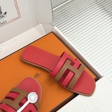 (配原版飞机盒)Hermès/爱马仕26WF新品拼色一字带拖鞋春夏衣橱点睛之笔质感经得住反复打量能穿好多 (配原版飞机盒)Hermès/爱马仕26WF新品拼色一字带拖鞋春夏衣橱点睛之笔质感经得住反复打量能穿好多