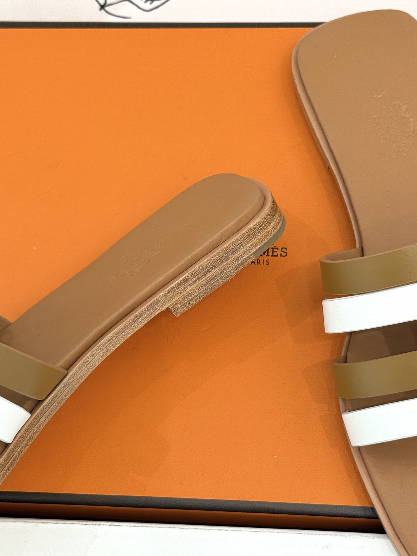 （配原版飞机盒）Hermès/爱马仕26WF新品拼色一字带拖鞋春夏衣橱点睛之笔质感经得住反复打量能穿好多