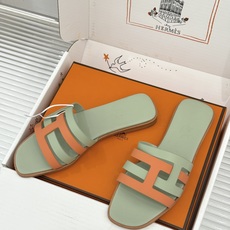 (配原版飞机盒)Hermès/爱马仕26WF新品拼色一字带拖鞋春夏衣橱点睛之笔质感经得住反复打量能穿好多 (配原版飞机盒)Hermès/爱马仕26WF新品拼色一字带拖鞋春夏衣橱点睛之笔质感经得住反复打量能穿好多