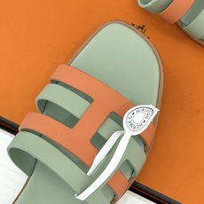 (配原版飞机盒)Hermès/爱马仕26WF新品拼色一字带拖鞋春夏衣橱点睛之笔质感经得住反复打量能穿好多 (配原版飞机盒)Hermès/爱马仕26WF新品拼色一字带拖鞋春夏衣橱点睛之笔质感经得住反复打量能穿好多