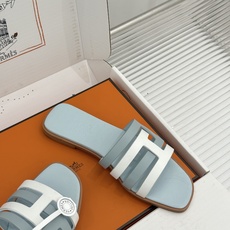(配原版飞机盒)Hermès/爱马仕26WF新品拼色一字带拖鞋春夏衣橱点睛之笔质感经得住反复打量能穿好多 (配原版飞机盒)Hermès/爱马仕26WF新品拼色一字带拖鞋春夏衣橱点睛之笔质感经得住反复打量能穿好多