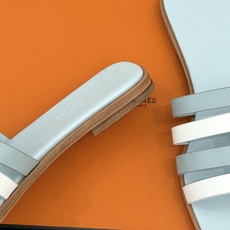 (配原版飞机盒)Hermès/爱马仕26WF新品拼色一字带拖鞋春夏衣橱点睛之笔质感经得住反复打量能穿好多 (配原版飞机盒)Hermès/爱马仕26WF新品拼色一字带拖鞋春夏衣橱点睛之笔质感经得住反复打量能穿好多