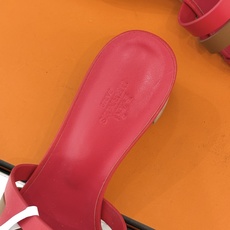 (配原版飞机盒)Hermès/爱马仕26WF新品拼色一字带拖鞋春夏衣橱点睛之笔质感经得住反复打量能穿好多 (配原版飞机盒)Hermès/爱马仕26WF新品拼色一字带拖鞋春夏衣橱点睛之笔质感经得住反复打量能穿好多