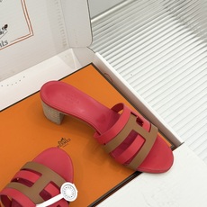 (配原版飞机盒)Hermès/爱马仕26WF新品拼色一字带拖鞋春夏衣橱点睛之笔质感经得住反复打量能穿好多 (配原版飞机盒)Hermès/爱马仕26WF新品拼色一字带拖鞋春夏衣橱点睛之笔质感经得住反复打量能穿好多