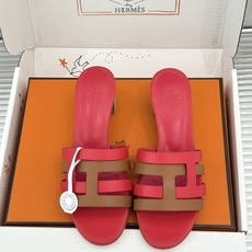 (配原版飞机盒)Hermès/爱马仕26WF新品拼色一字带拖鞋春夏衣橱点睛之笔质感经得住反复打量能穿好多 (配原版飞机盒)Hermès/爱马仕26WF新品拼色一字带拖鞋春夏衣橱点睛之笔质感经得住反复打量能穿好多