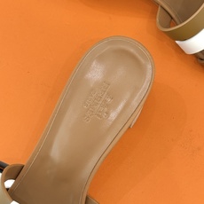 (配原版飞机盒)Hermès/爱马仕26WF新品拼色一字带拖鞋春夏衣橱点睛之笔质感经得住反复打量能穿好多 (配原版飞机盒)Hermès/爱马仕26WF新品拼色一字带拖鞋春夏衣橱点睛之笔质感经得住反复打量能穿好多